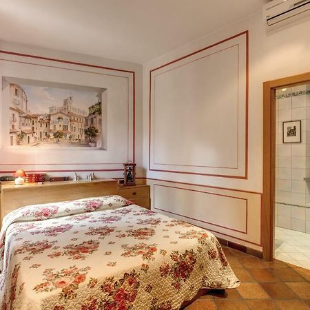 Apartmán Lovely Flat By The Trevi Fountain Řím Exteriér fotografie