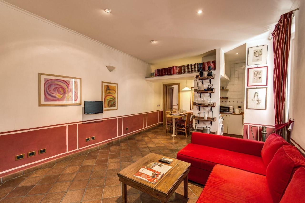 Apartmán Lovely Flat By The Trevi Fountain Řím Exteriér fotografie