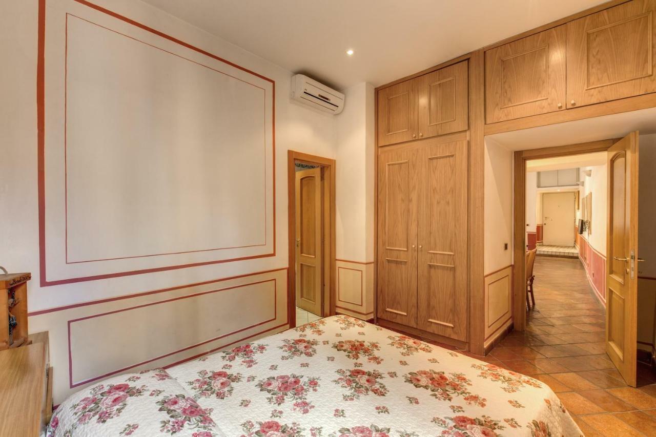 Apartmán Lovely Flat By The Trevi Fountain Řím Exteriér fotografie